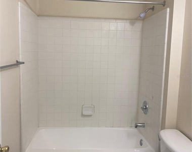 18123 Sterling Gate Circle - Photo Thumbnail 22