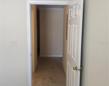 18123 Sterling Gate Circle - Photo Thumbnail 25