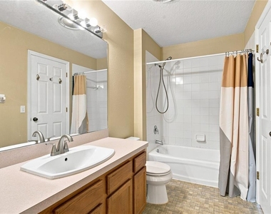 13710 Forest Lake Drive - Photo Thumbnail 20