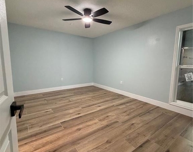230 Medallion Boulevard - Photo Thumbnail 11