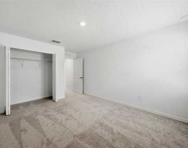 9820 Feaster Drive - Photo Thumbnail 32