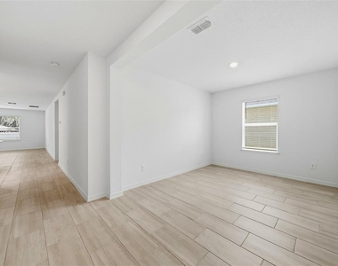 9820 Feaster Drive - Photo Thumbnail 12