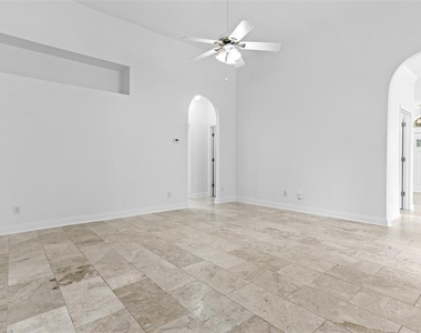 18120 Palm Breeze Drive - Photo Thumbnail 3