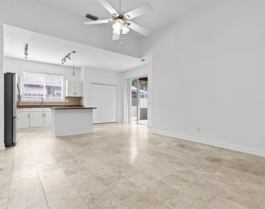 18120 Palm Breeze Drive - Photo Thumbnail 10