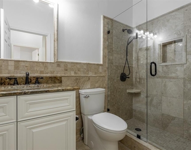 18120 Palm Breeze Drive - Photo Thumbnail 24