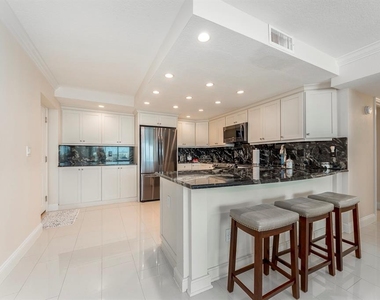1390 Gulf Boulevard - Photo Thumbnail 9