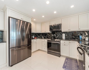 1390 Gulf Boulevard - Photo Thumbnail 8