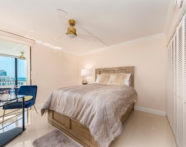 1390 Gulf Boulevard - Photo Thumbnail 16