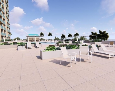 1390 Gulf Boulevard - Photo Thumbnail 30