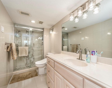 1390 Gulf Boulevard - Photo Thumbnail 19