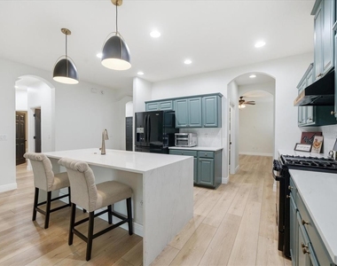 17735 Bright Wheat Drive - Photo Thumbnail 10