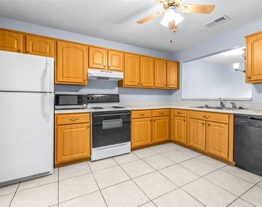 5100 Burchette Road - Photo Thumbnail 11