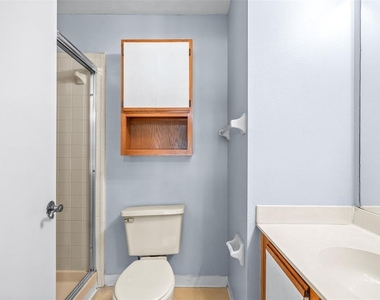 5100 Burchette Road - Photo Thumbnail 23