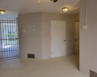 5525 White Marlin Court - Photo Thumbnail 4