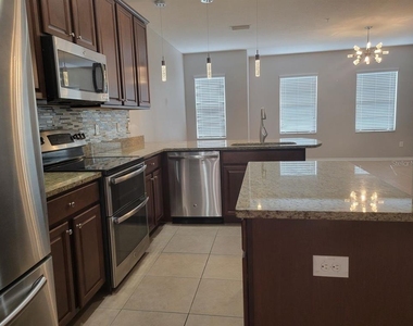 5525 White Marlin Court - Photo Thumbnail 12