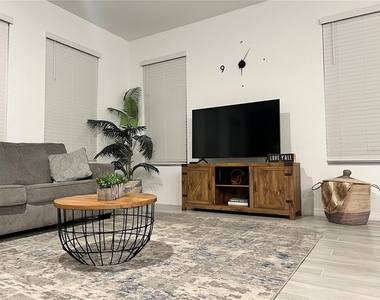 844 Benoi Drive - Photo Thumbnail 44