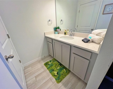 844 Benoi Drive - Photo Thumbnail 24