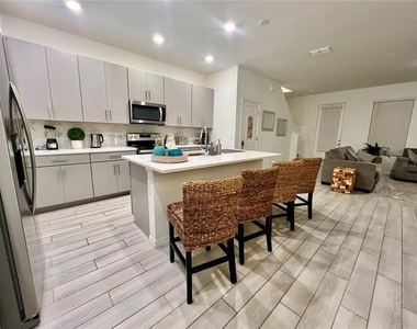 844 Benoi Drive - Photo Thumbnail 21