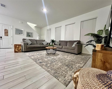 844 Benoi Drive - Photo Thumbnail 32
