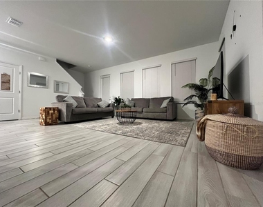 844 Benoi Drive - Photo Thumbnail 42
