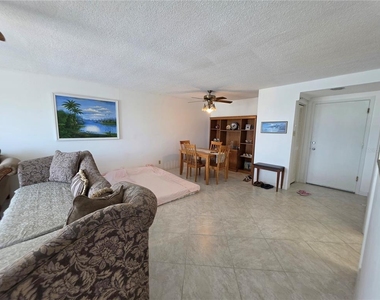 675 S Gulfview Boulevard - Photo Thumbnail 20