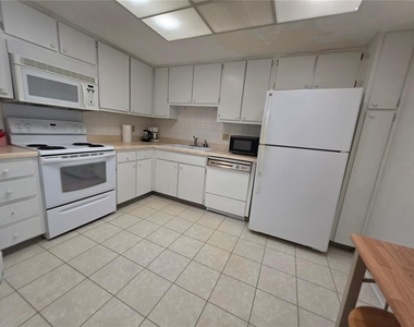 675 S Gulfview Boulevard - Photo Thumbnail 13