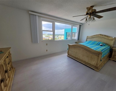 675 S Gulfview Boulevard - Photo Thumbnail 14