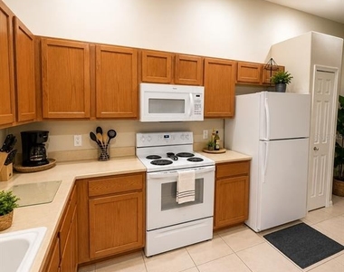 2555 Oneida Loop - Photo Thumbnail 1