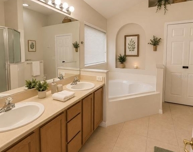 2555 Oneida Loop - Photo Thumbnail 10