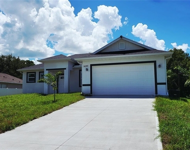 1690 Welland Street Se - Photo Thumbnail 1