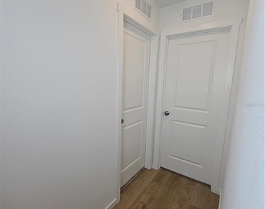 506 Oakcreek - Photo Thumbnail 22