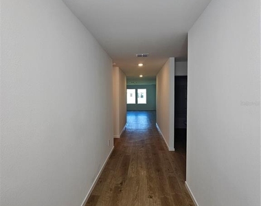 506 Oakcreek - Photo Thumbnail 2