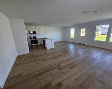 506 Oakcreek - Photo Thumbnail 12