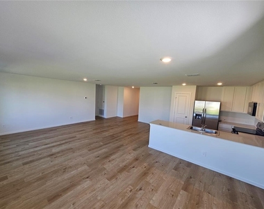 506 Oakcreek - Photo Thumbnail 6