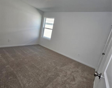 506 Oakcreek - Photo Thumbnail 13