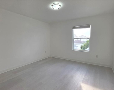 11883 Pulitzer Place - Photo Thumbnail 41