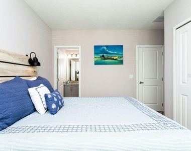 4704 Terra Esmeralda Drive - Photo Thumbnail 10