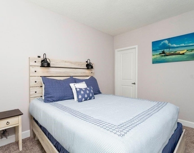 4704 Terra Esmeralda Drive - Photo Thumbnail 9
