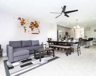 4704 Terra Esmeralda Drive - Photo Thumbnail 7