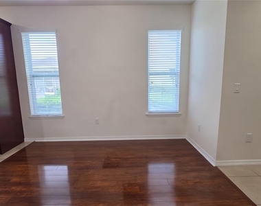 4860 Nathan Hale Boulevard - Photo Thumbnail 9