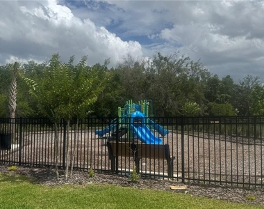 3010 Skyline Loop - Photo Thumbnail 13