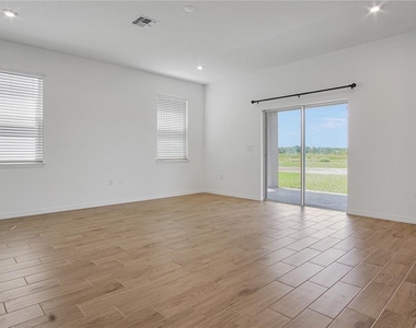 4429 River Beacon Boulevard - Photo Thumbnail 10