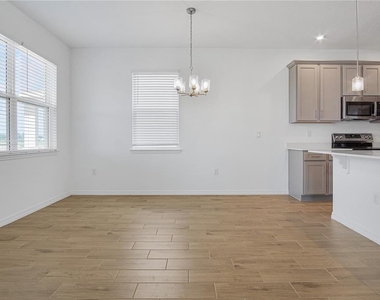 4429 River Beacon Boulevard - Photo Thumbnail 6