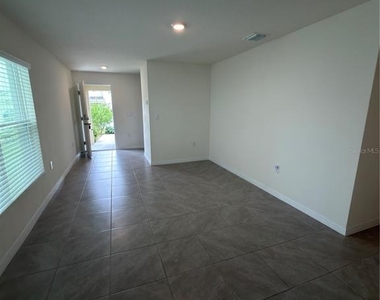 8650 Sw 46th Avenue - Photo Thumbnail 4