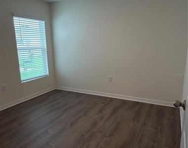 8650 Sw 46th Avenue - Photo Thumbnail 12