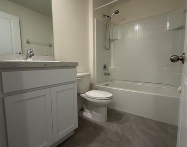 8650 Sw 46th Avenue - Photo Thumbnail 14