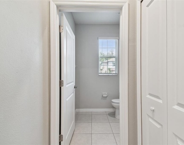 30814 Veridian Way - Photo Thumbnail 15