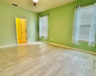 16131 Azure Key Street - Photo Thumbnail 6