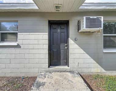 3216 N 48th Street - Photo Thumbnail 8