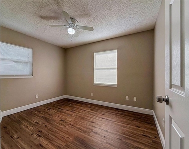 3216 N 48th Street - Photo Thumbnail 15